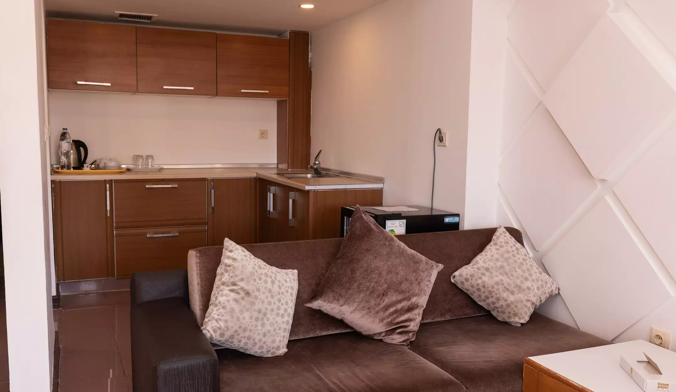 Alibaba https://cdn.alibaba.ir/ostorage/hotel-accommodation-images/6747189c7e75320ec907f125_هتل لاله سرعین - سوئیت یک خوابه چهارتخته (2).webp